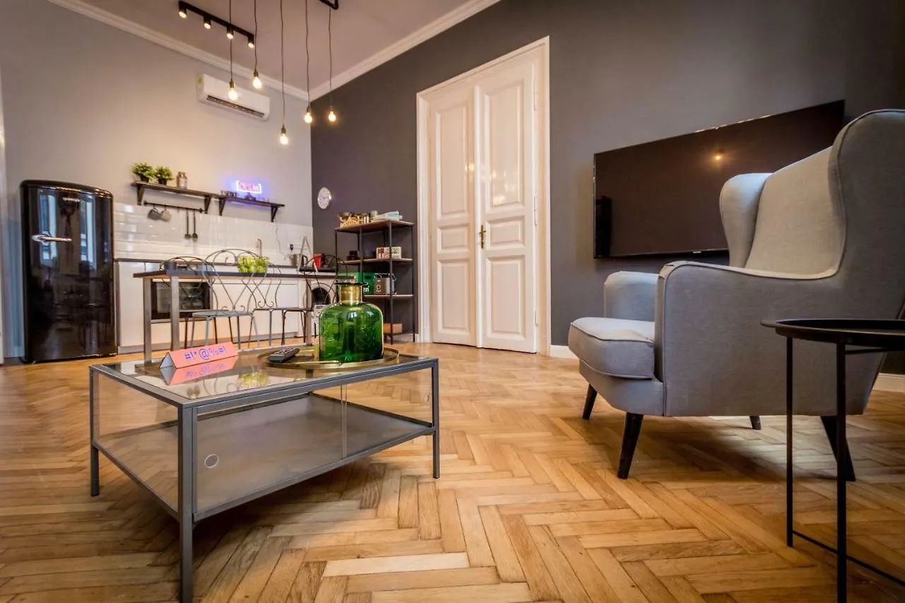 Brand New Amazing Apt. In The Heart Of Budapest Apartment 0*,